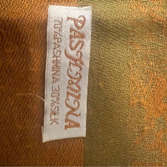 Pashmina Orange and Green Silk Blend - Picture 2 of 5